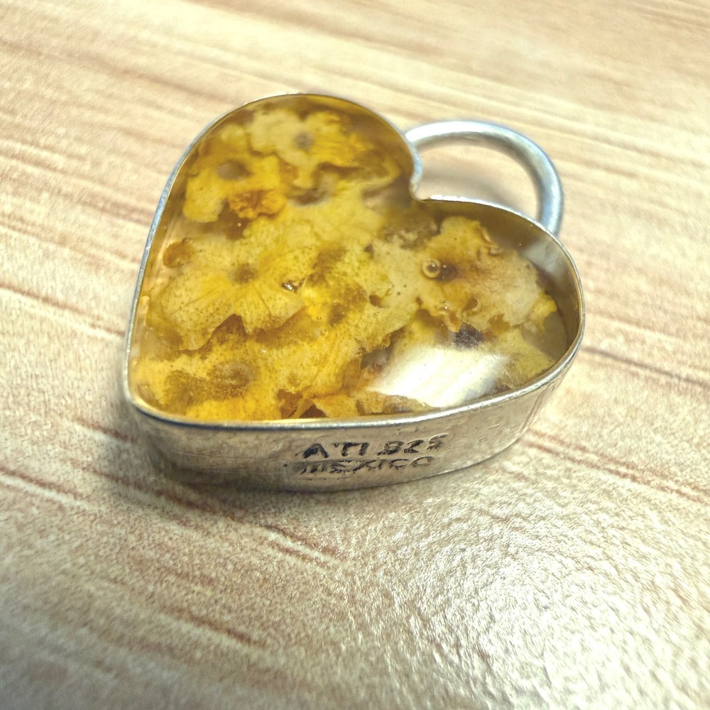 Vintage ATI 925 Sterling Silver Mexico Pressed Flower Resin Heart Pendant